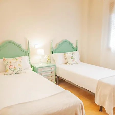 Casa Amplio Jardin Proximo Al Parque Cabarceno בית נופש