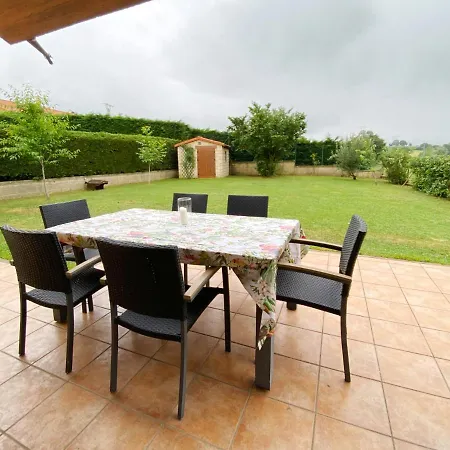 Casa Amplio Jardin Proximo Al Parque Cabarceno Сasa de vacaciones